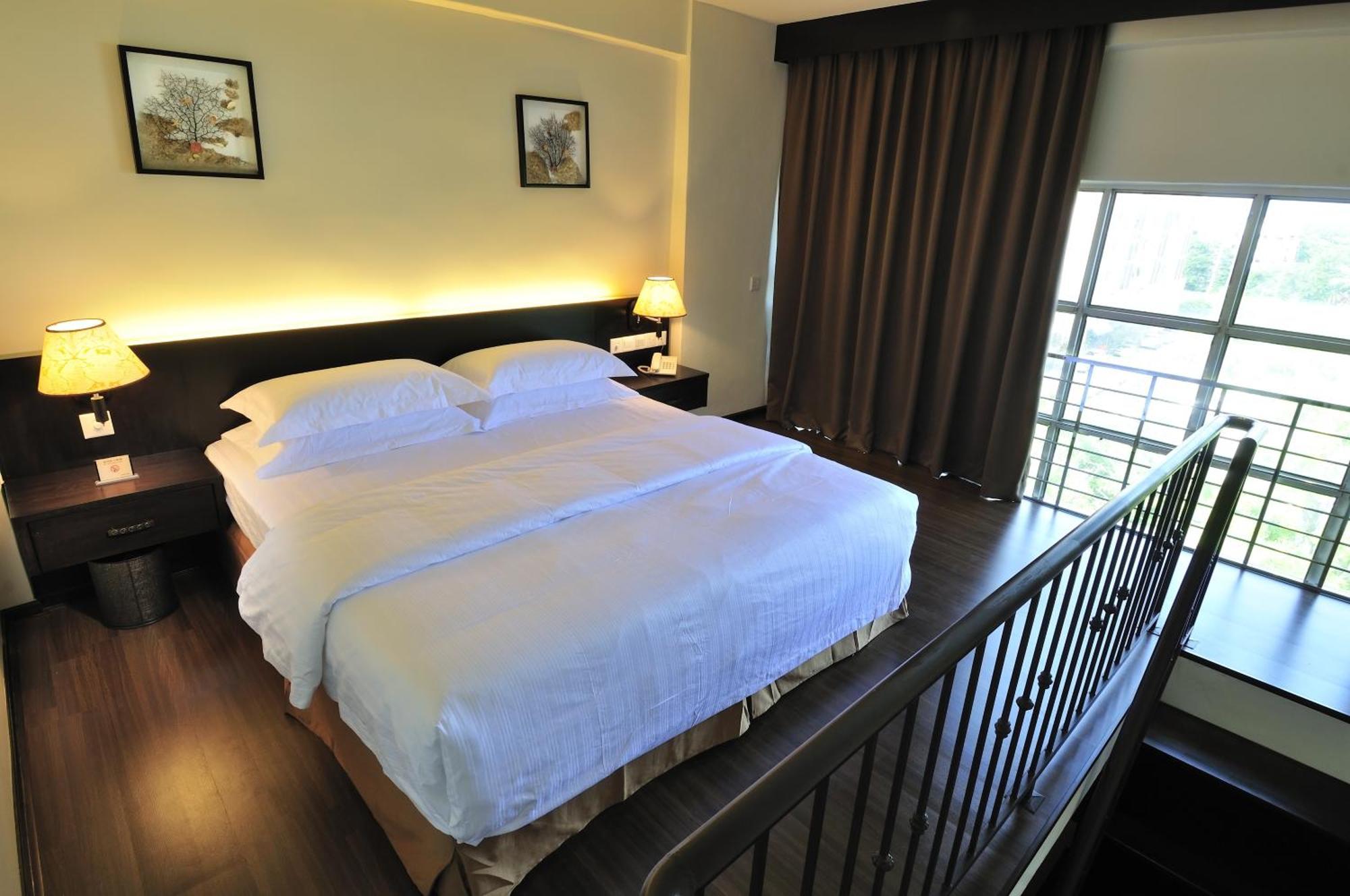 Ernes Hotel Perai Luaran gambar