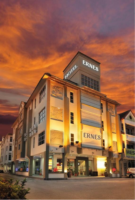 Ernes Hotel Perai Luaran gambar